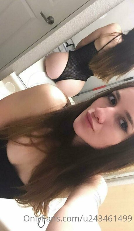Nacktes geleaktes OnlyFans-Foto von Hotlexxxi
