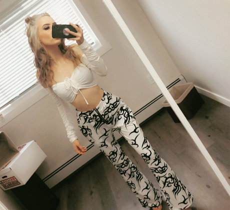 Nacktes geleaktes OnlyFans-Foto von Babyblexa