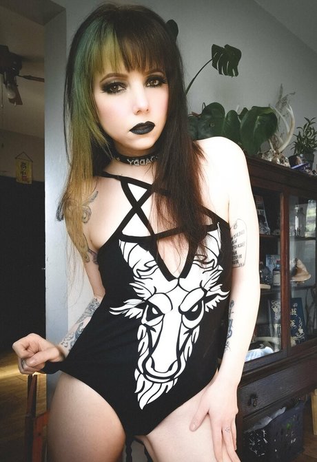 Nacktes geleaktes OnlyFans-Foto von Lavenderbloodlustfree