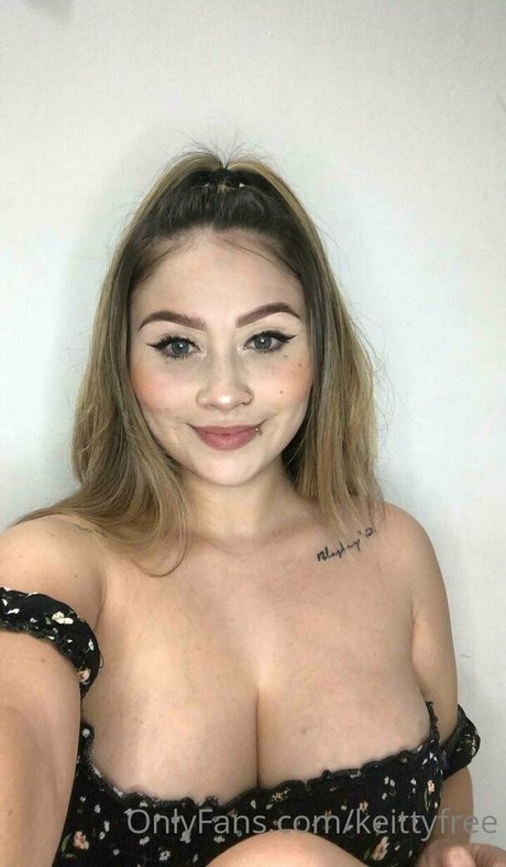 Nacktes geleaktes OnlyFans-Foto von Keittyfree