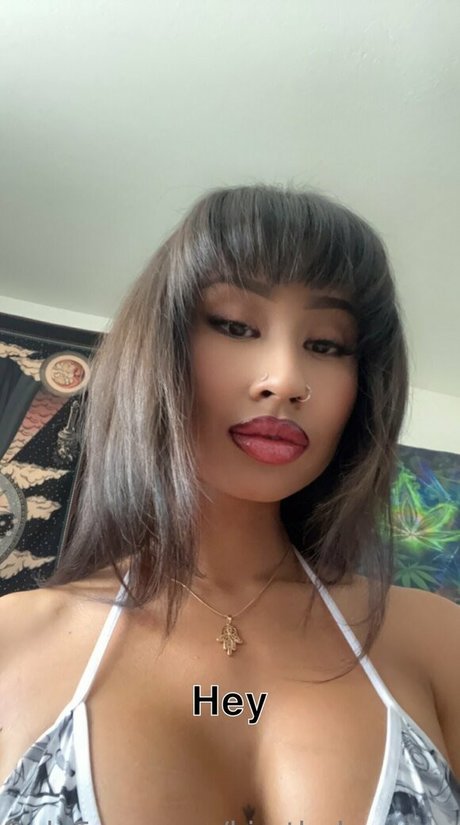 Nacktes geleaktes OnlyFans-Foto von Thaiprincessviv