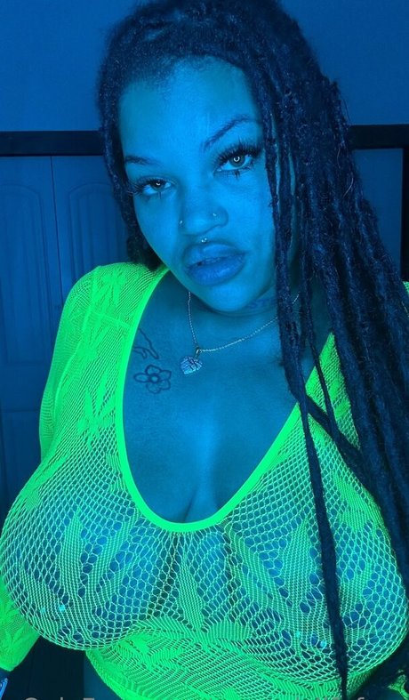 Nacktes geleaktes OnlyFans-Foto von Creamislifefree