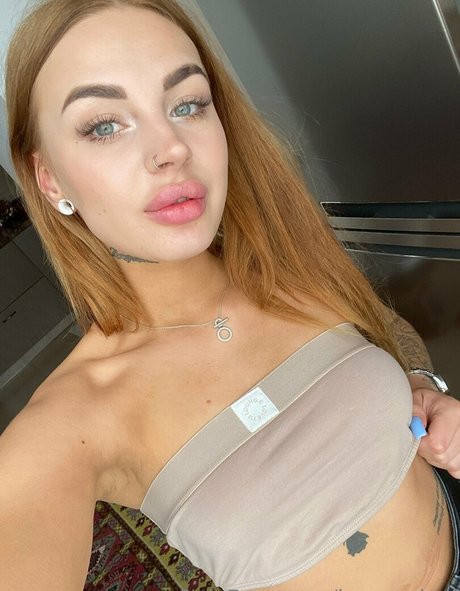 Nacktes geleaktes OnlyFans-Foto von Honeypief