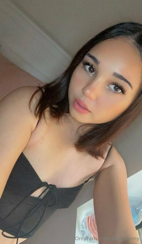 Nacktes geleaktes OnlyFans-Foto von Bellabxnny