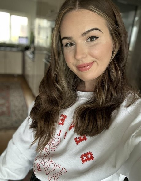 Nacktes geleaktes OnlyFans-Foto von Georgiatwitch