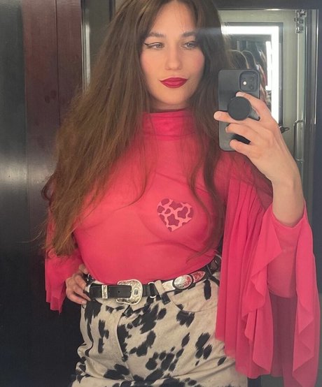Lola Kirke
