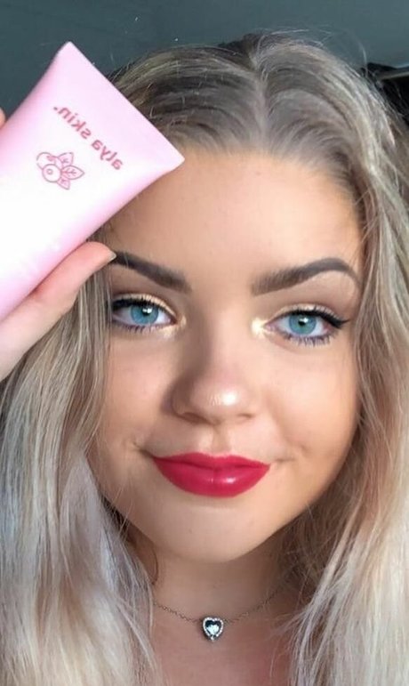 Nacktes geleaktes OnlyFans-Foto von Naomigrace Robinson
