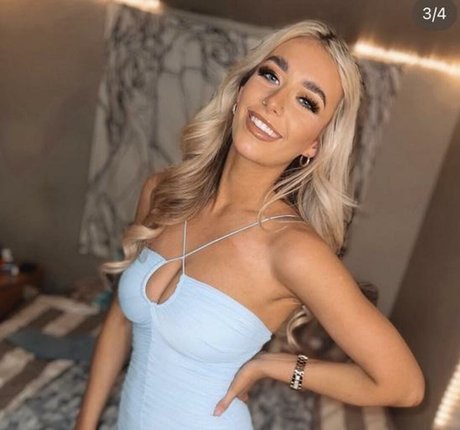 Nacktes geleaktes OnlyFans-Foto von Erin Lally