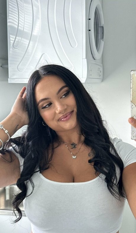 Nacktes geleaktes OnlyFans-Foto von Taylaraywhite