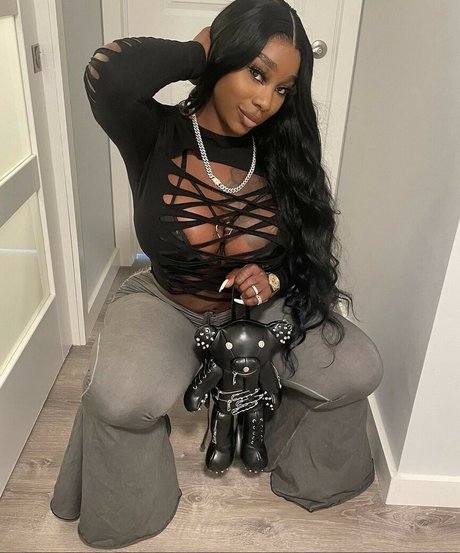 Nacktes geleaktes OnlyFans-Foto von Velvettoyou