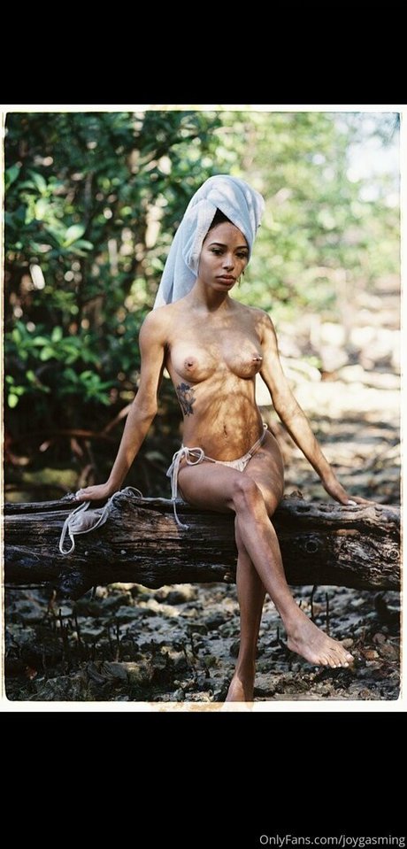 Nacktes geleaktes OnlyFans-Foto von Joygasming