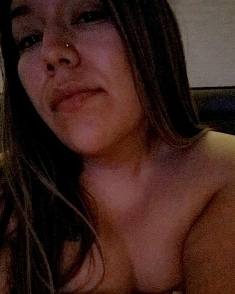 Nacktes geleaktes OnlyFans-Foto von Femalemassagevideosppv