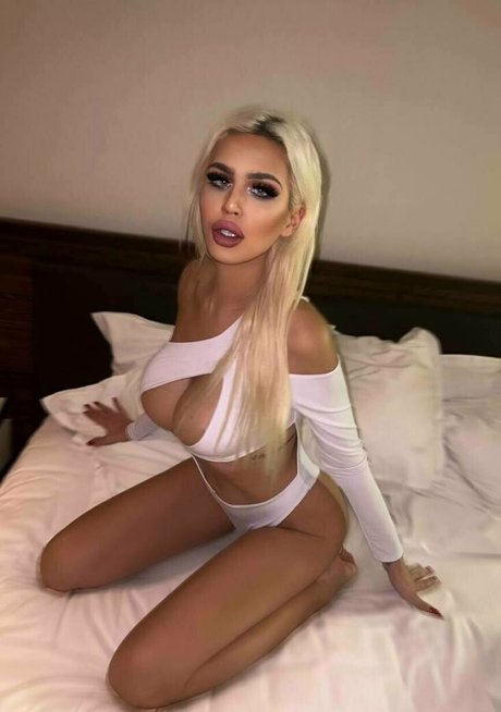 Nacktes geleaktes OnlyFans-Foto von Andreatsbarbie