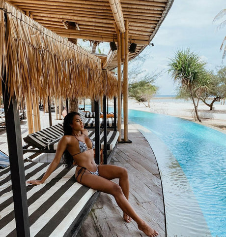 Nacktes geleaktes OnlyFans-Foto von Kiraasiats