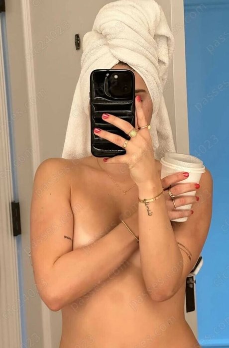 Nacktes geleaktes OnlyFans-Foto von Soph Mosca