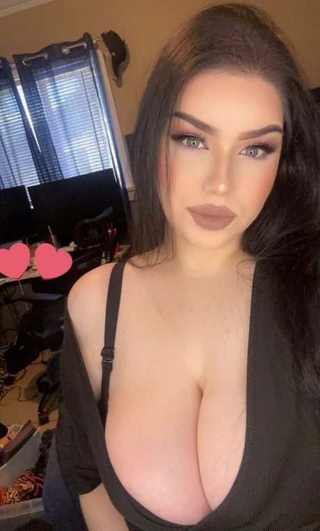 Nacktes geleaktes OnlyFans-Foto von Liiinduh