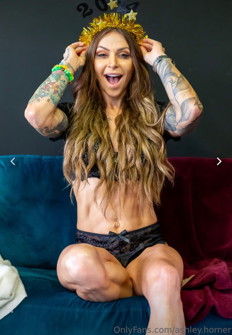 Nacktes geleaktes OnlyFans-Foto von Ashley Horner