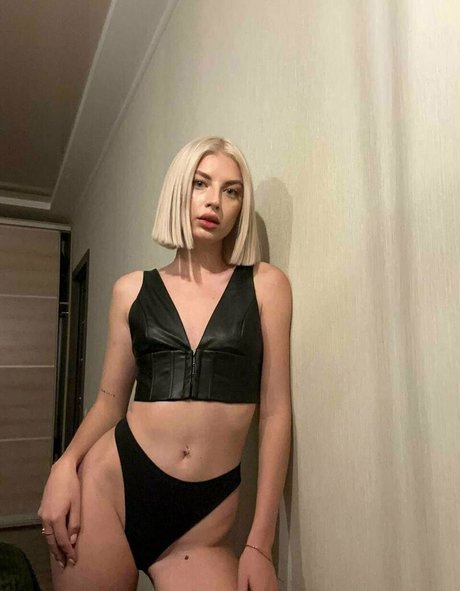 Nacktes geleaktes OnlyFans-Foto von Candyblondbaby