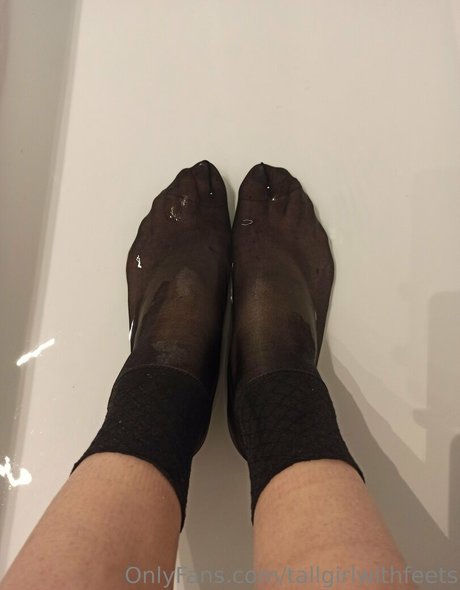 Nacktes geleaktes OnlyFans-Foto von Tallgirlwithfeets