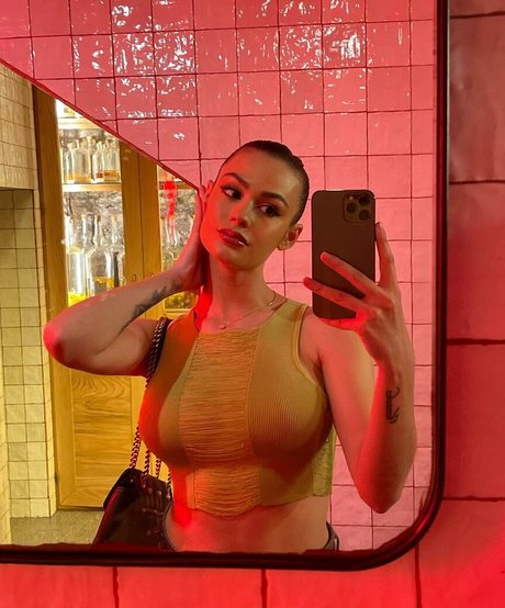 Nadia Jemez