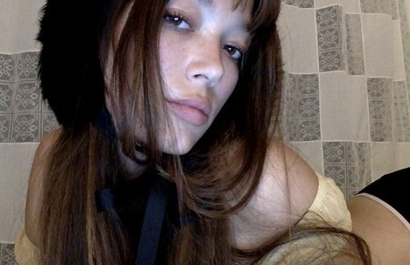 Nacktes geleaktes OnlyFans-Foto von Isabel May
