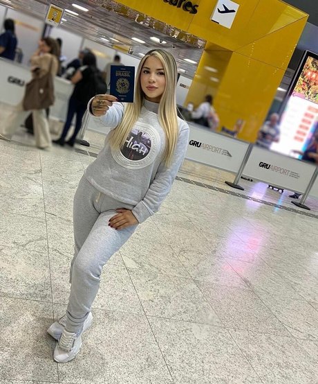 Nacktes geleaktes OnlyFans-Foto von Rafaela Nakamura