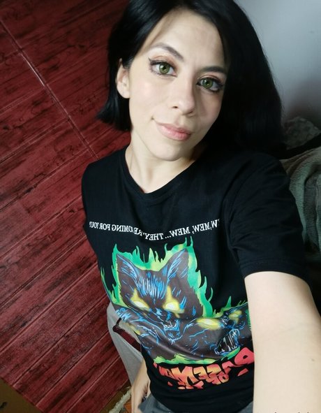 Nacktes geleaktes OnlyFans-Foto von Minakin