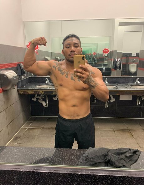 Nacktes geleaktes OnlyFans-Foto von Asianfromtheislands