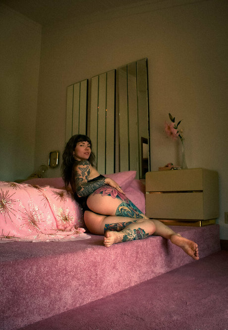 Nacktes geleaktes OnlyFans-Foto von Milenci
