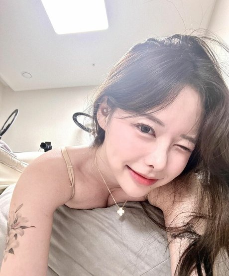 Nacktes geleaktes OnlyFans-Foto von Sdust