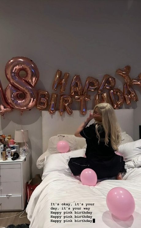 Nacktes geleaktes OnlyFans-Foto von Alabama Barker