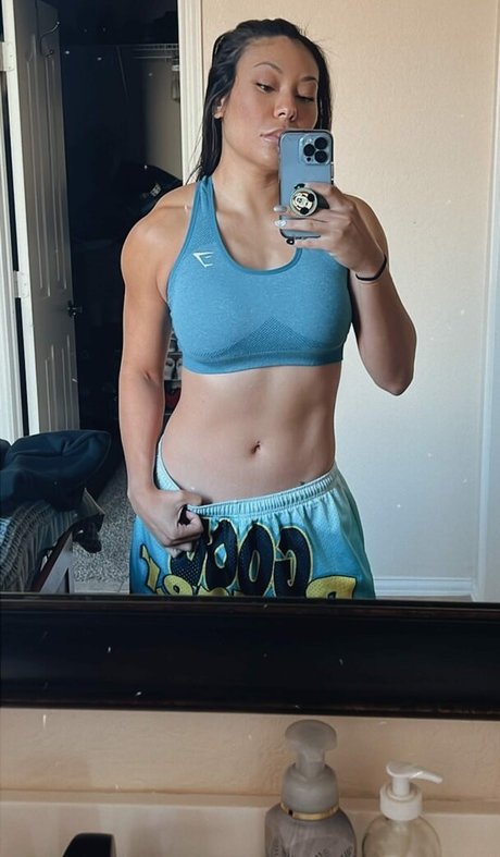 Nacktes geleaktes OnlyFans-Foto von Mia Yim