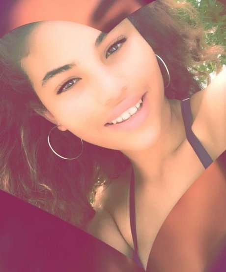 Nacktes geleaktes OnlyFans-Foto von Red Hair Rican