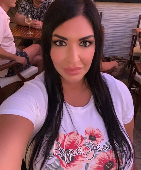 Nacktes geleaktes OnlyFans-Foto von Elisabettamediterraneagirl