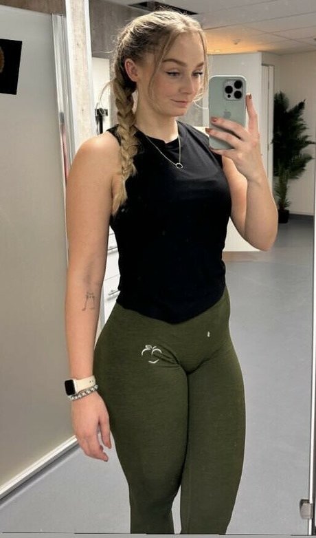 Nacktes geleaktes OnlyFans-Foto von Musarita