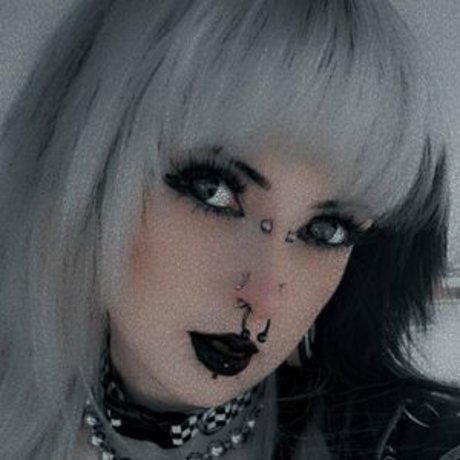Nacktes geleaktes OnlyFans-Foto von Emmamaybyte