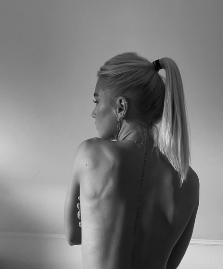 Nacktes geleaktes OnlyFans-Foto von Itsemma18