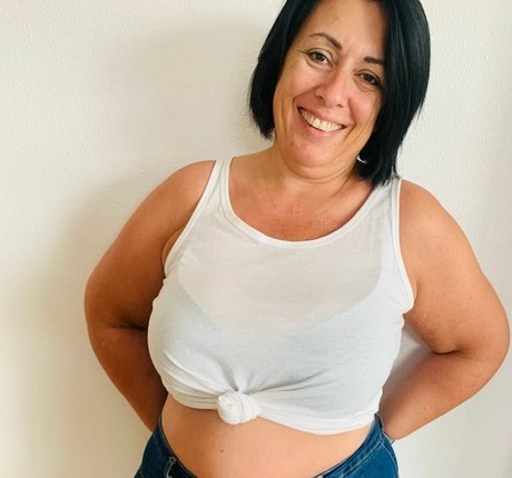 Nacktes geleaktes OnlyFans-Foto von Lucy May