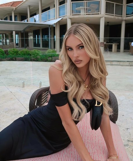Nacktes geleaktes OnlyFans-Foto von Summer Rose Hart