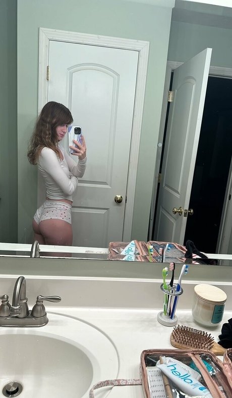 Nacktes geleaktes OnlyFans-Foto von Marie Love