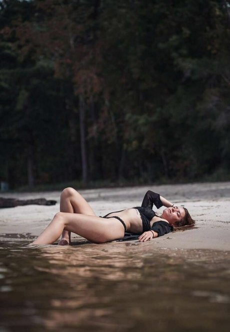 Nacktes geleaktes OnlyFans-Foto von Cheyannerad