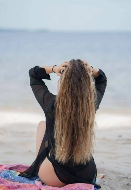 Nacktes geleaktes OnlyFans-Foto von Cheyannerad