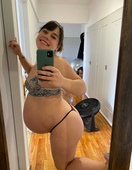 Nacktes geleaktes OnlyFans-Foto von April Bigass