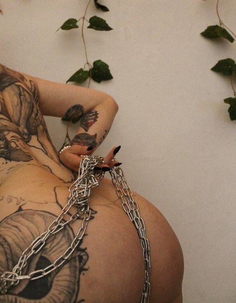Nacktes geleaktes OnlyFans-Foto von Cadaverous