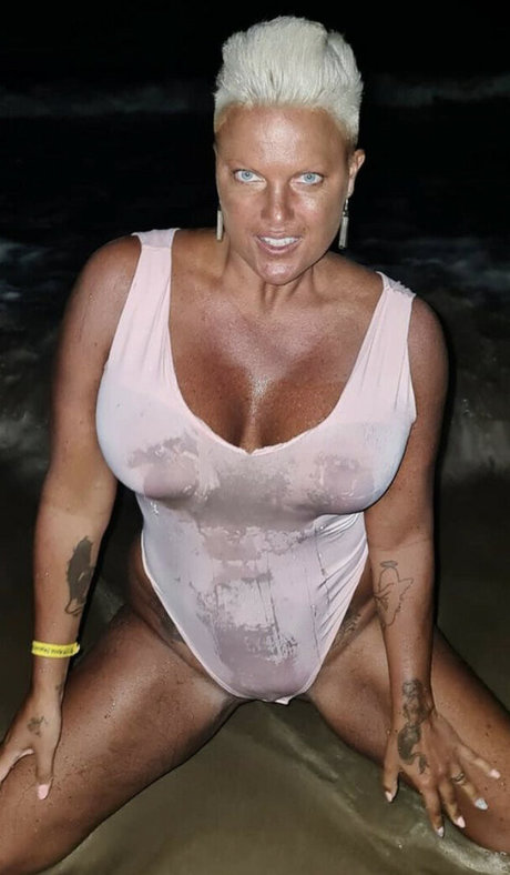 Caroline Oberg