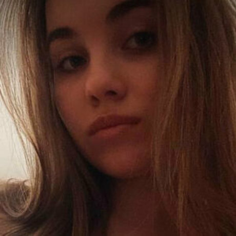Nacktes geleaktes OnlyFans-Foto von Katrinangel