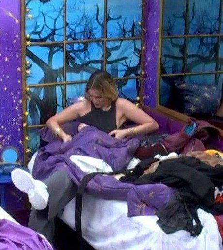 Nacktes geleaktes OnlyFans-Foto von Big Brother Brasil 24