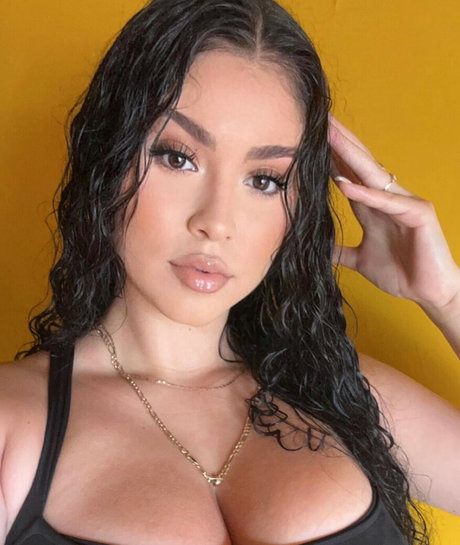 Nacktes geleaktes OnlyFans-Foto von Gissellemartinez