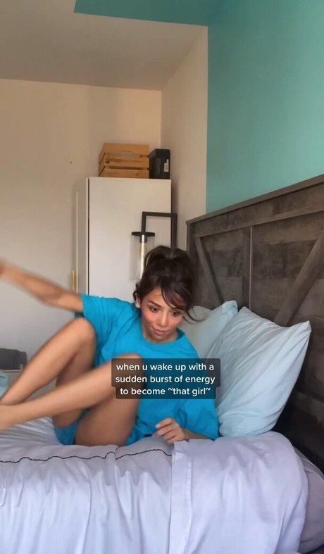 Nacktes geleaktes OnlyFans-Foto von Riri Bichri