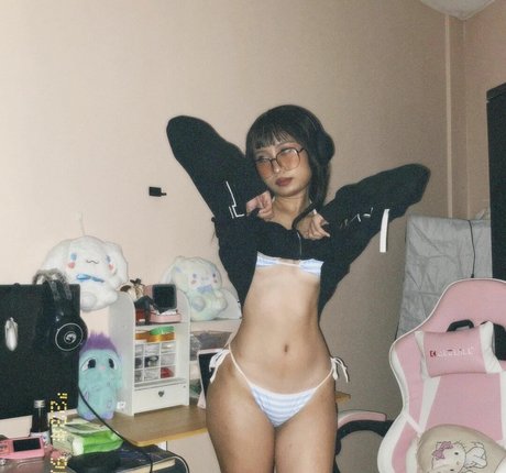 Nacktes geleaktes OnlyFans-Foto von Badibooo